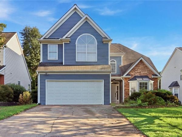 302 Highland Court , Woodstock, GA 30188