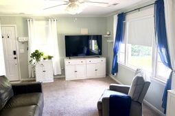 2703 N Oakridge Circle photo 4