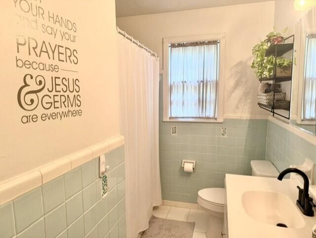2703 N Oakridge Circle Photo 9