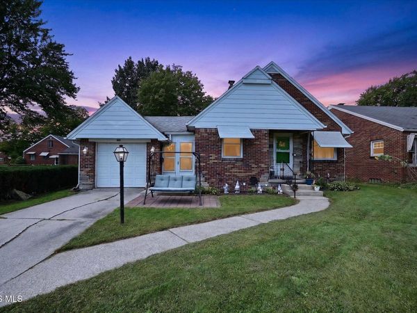 426 S Berlin Avenue, Oregon, OH 43616
