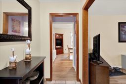 232 Judith Drive photo 4