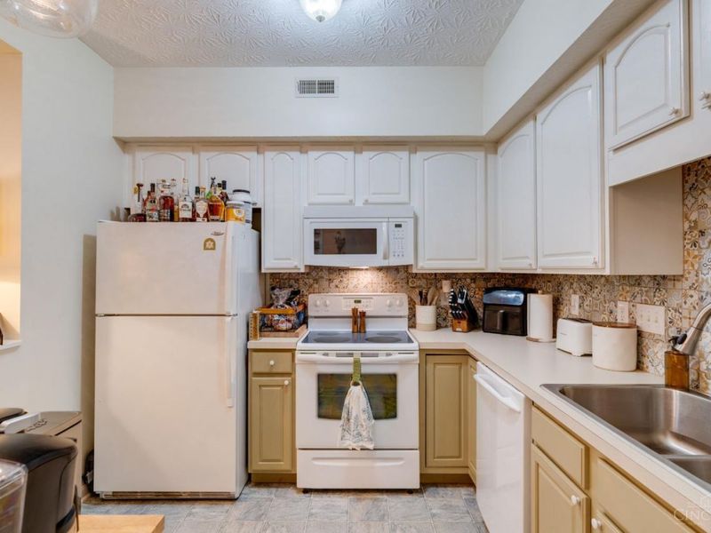 120 Tall Trees Drive, Unit 13E, Batavia Township, OH 45102 Photo 12