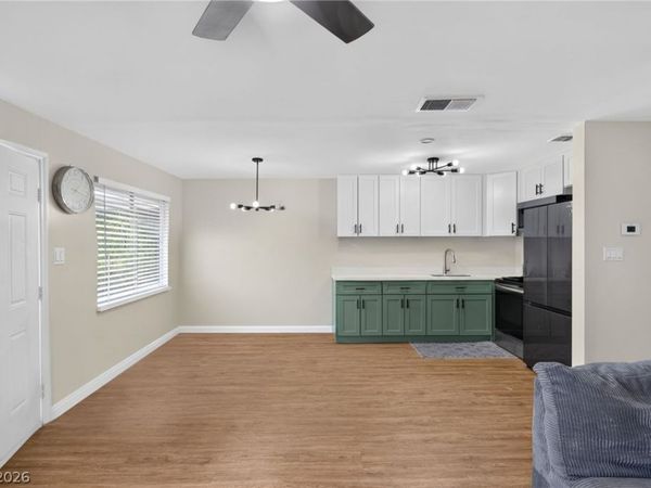 304 Orland Street , Unit 43, Las Vegas, NV 89107
