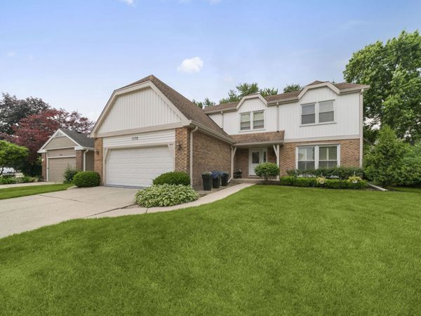 1170 Green Knolls Drive , Buffalo Grove, IL 60089