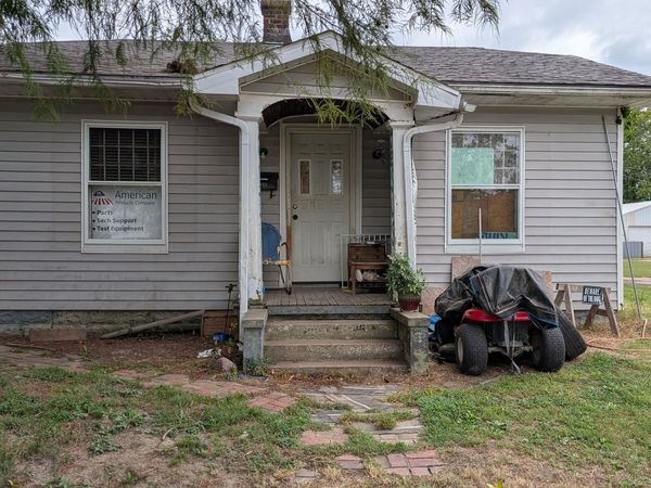 1923 Minton Street , Murphysboro, IL 62966