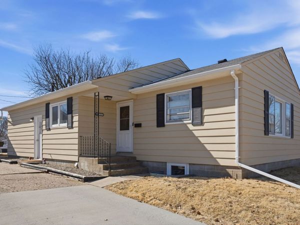 2550 26th Street , Rock Island, IL 61201