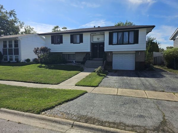 17010 Elm Drive , Hazel Crest, IL 60429