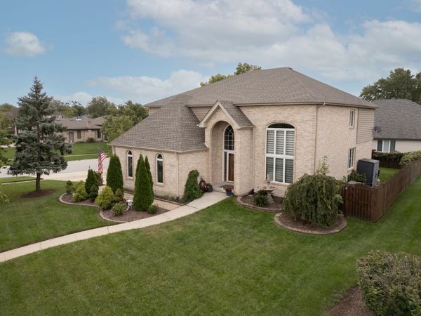 1216 JANAS Lane , Lemont, IL 60439