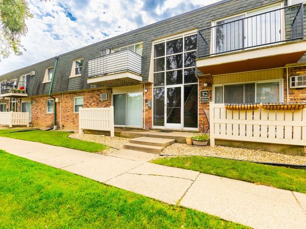 9994 S 84th Terrace , Unit 2-310, Palos Hills, IL 60465