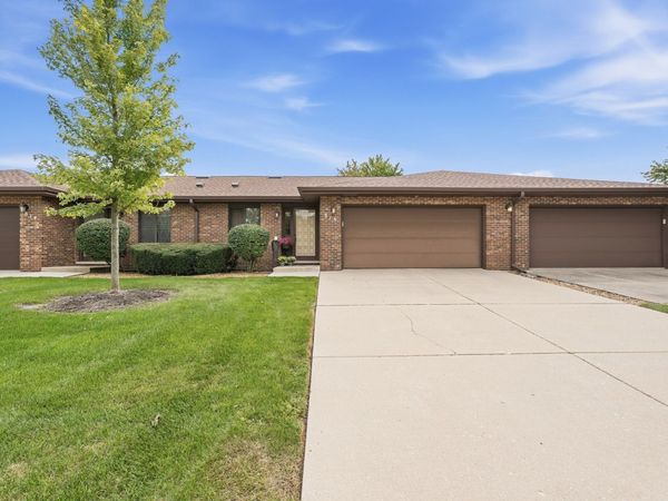 818 Shagbark Road, New Lenox, IL 60451