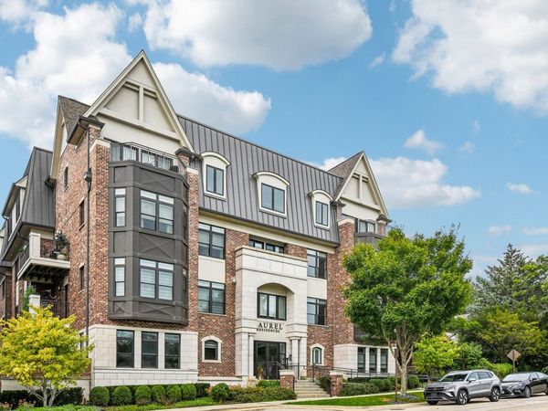 815 Laurel Avenue , Unit 106, Highland Park, IL 60035