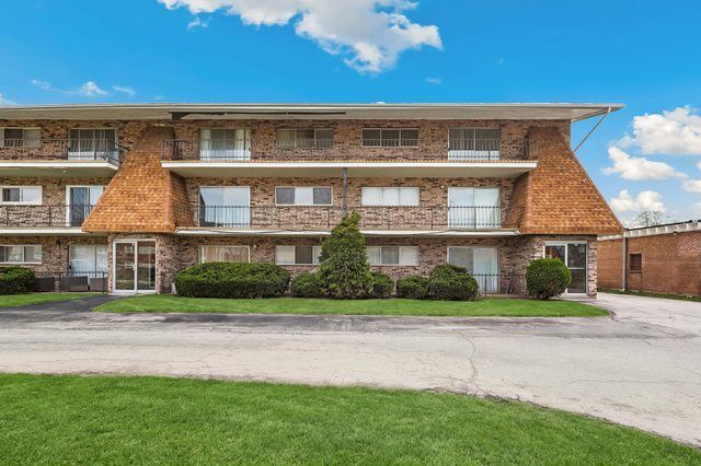 15335 Martin Luther King Jr Drive, Unit 21, Dolton, IL 60419 Main Photo