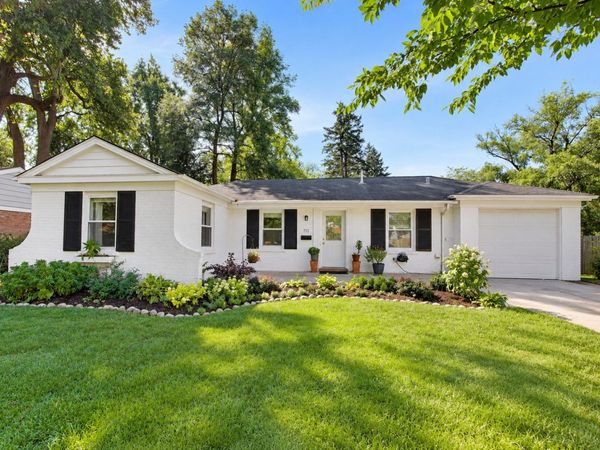 711 E Euclid Avenue , Arlington Heights, IL 60004