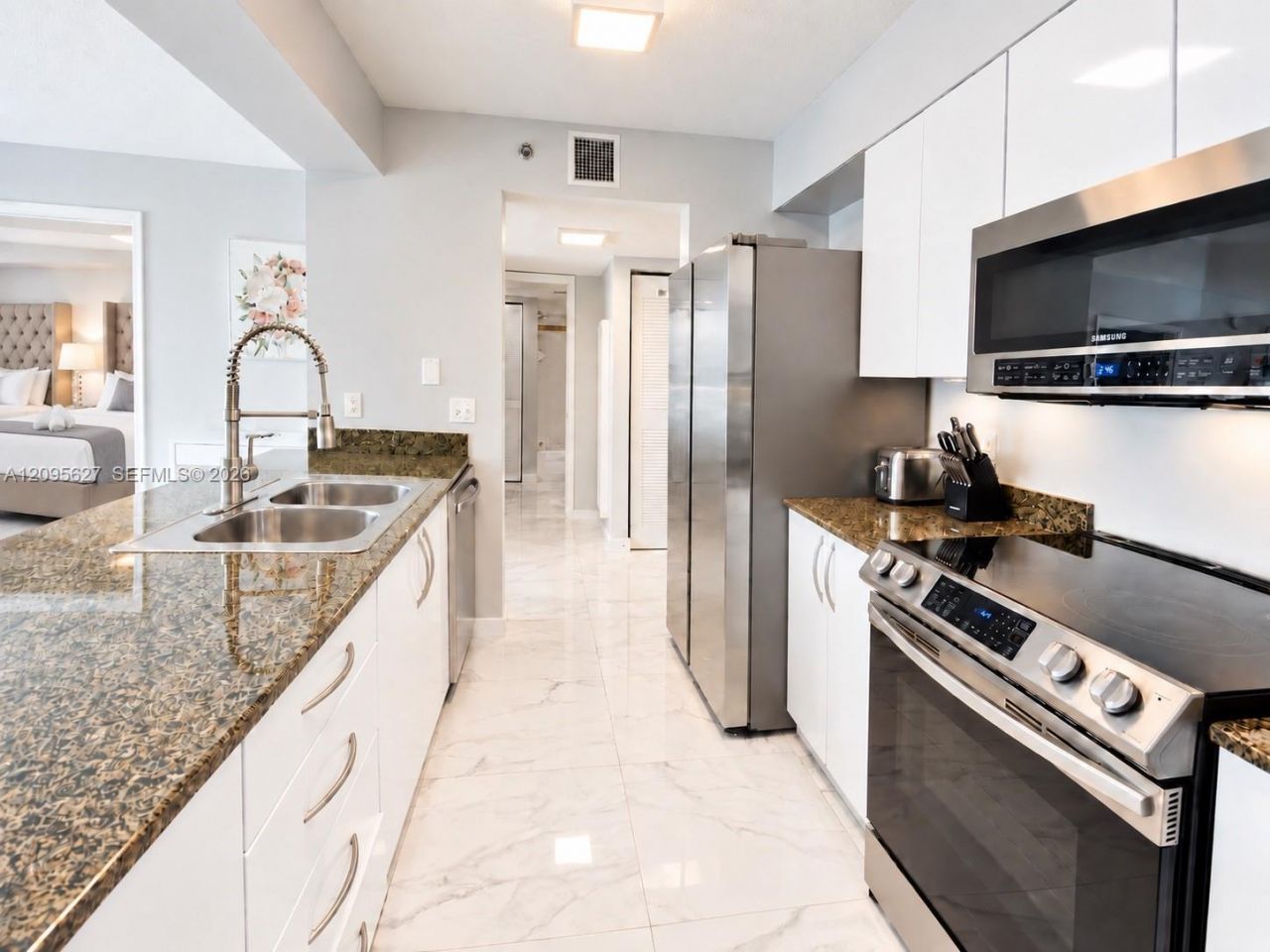 1200 Brickell Bay Dr, Unit PH4103, Miami, FL 33131 Photo