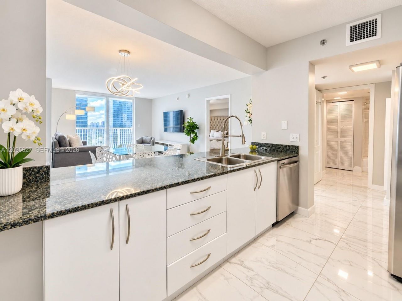 1200 Brickell Bay Dr, Unit PH4103, Miami, FL 33131 Photo