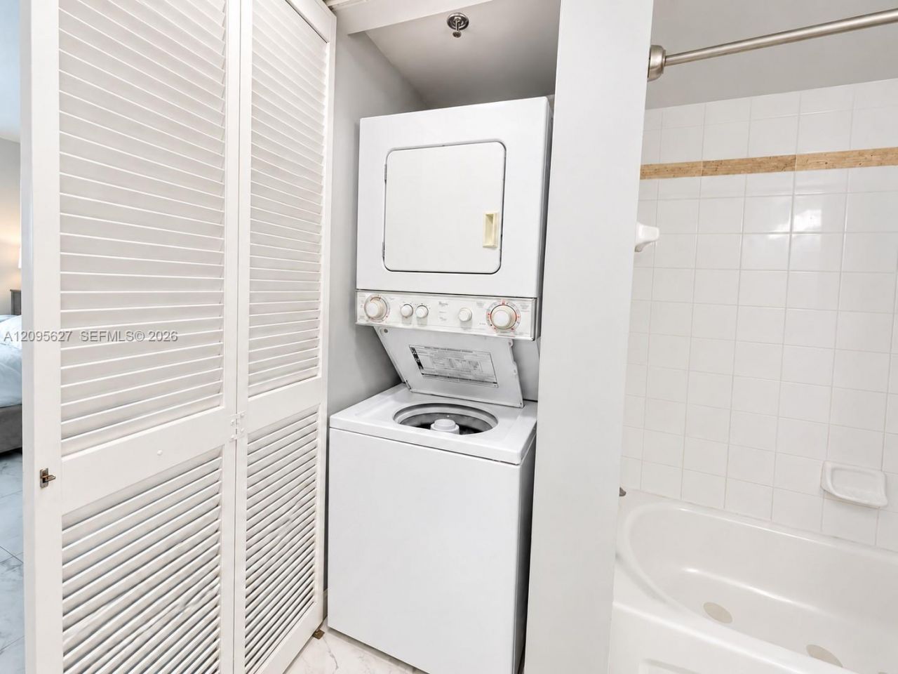 1200 Brickell Bay Dr, Unit PH4103, Miami, FL 33131 Photo