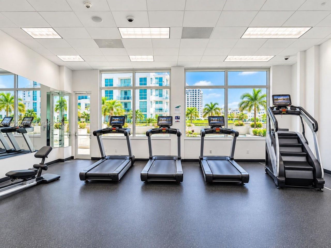 1200 Brickell Bay Dr, Unit PH4103, Miami, FL 33131 Photo