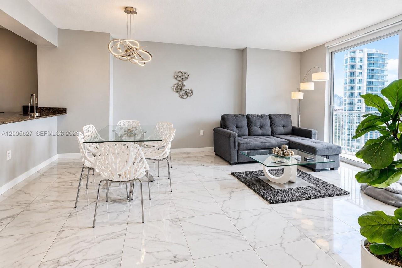1200 Brickell Bay Dr, Unit PH4103, Miami, FL 33131 Photo