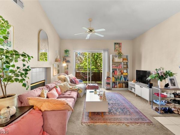 7628 Pacific Hills Avenue , Unit 204, Las Vegas, NV 89128
