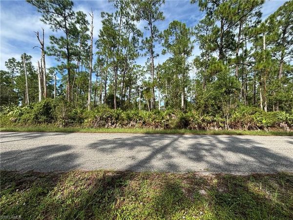 117 Grant AVE , LEHIGH ACRES, FL 33936