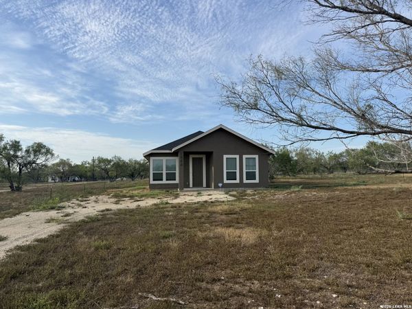 1444 CORGEY RD, Pleasanton, TX 78064