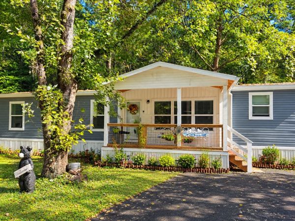 443 Cole Dr, Pigeon Forge, TN 37863