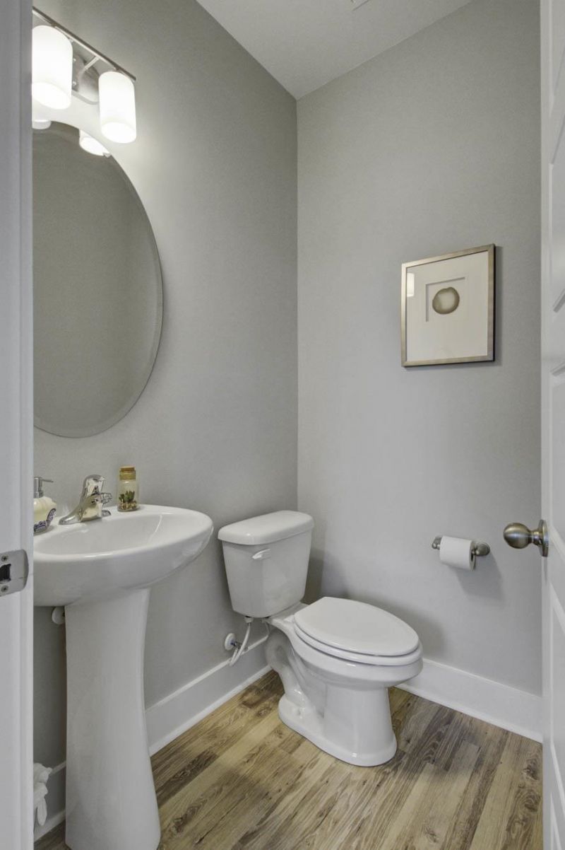 79 Madison Dr.  Photo 13