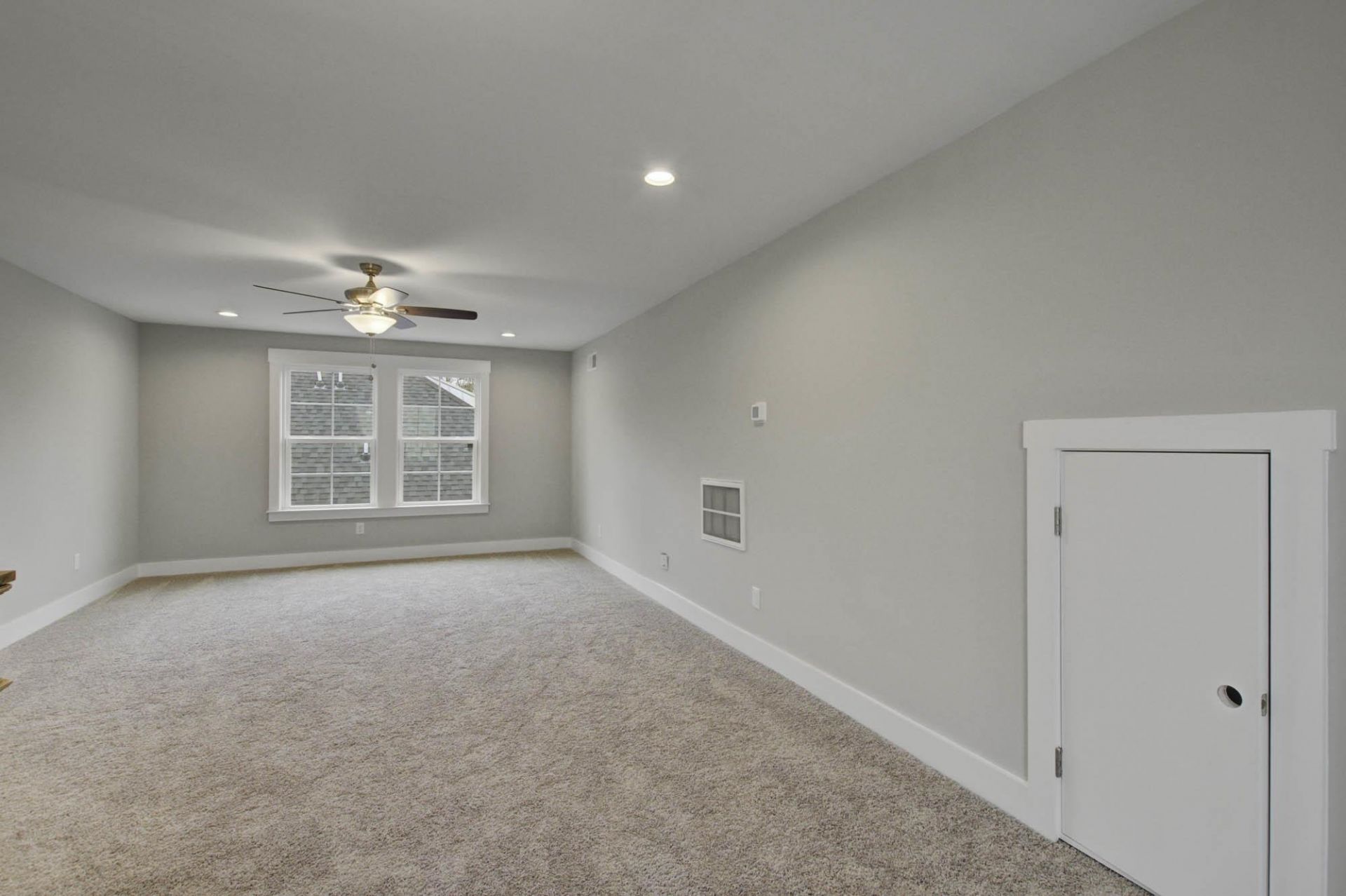 79 Madison Dr.  Photo 23