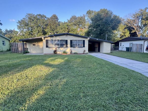 8067 SANTILLO Drive, Jacksonville, FL 32217
