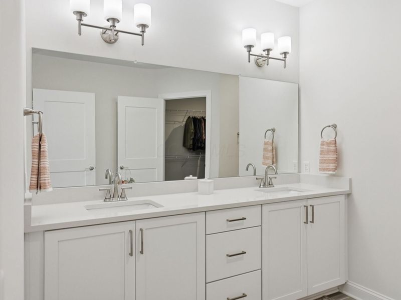 5233 Highpointe Lakes Drive, Unit 202, Westerville, OH 43081 Photo 32