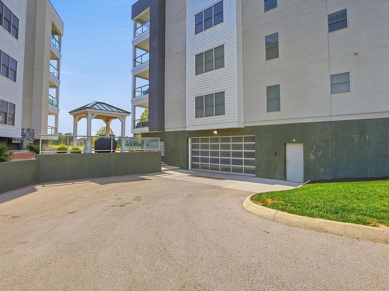 5233 Highpointe Lakes Drive, Unit 202, Westerville, OH 43081 Photo 64