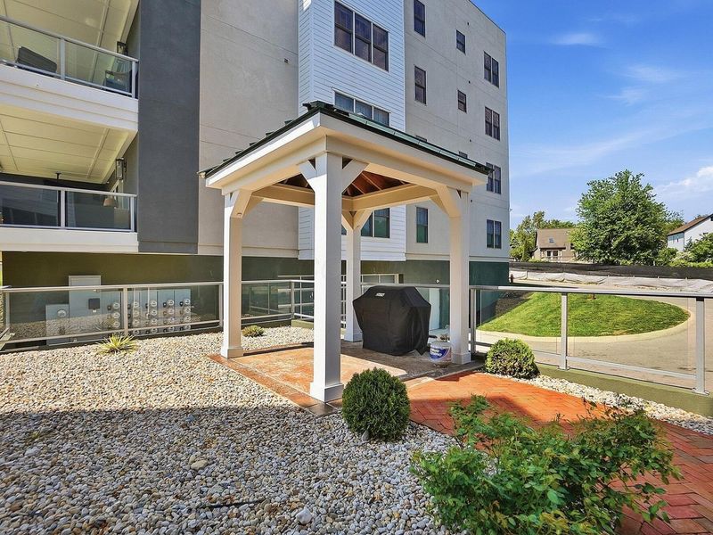 5233 Highpointe Lakes Drive, Unit 202, Westerville, OH 43081 Photo 65