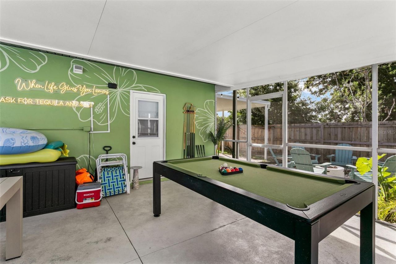 412 Deville Drive E, Largo, FL 33771 Photo