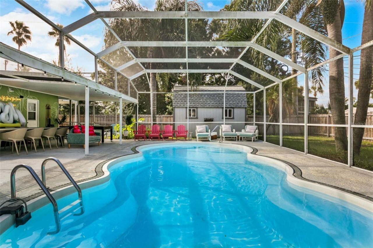 412 Deville Drive E, Largo, FL 33771 Photo