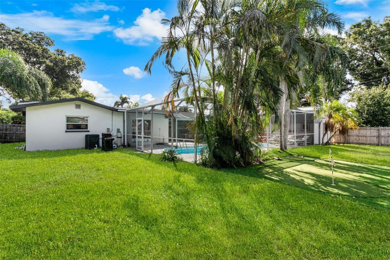 412 Deville Drive E, Largo, FL 33771 Photo