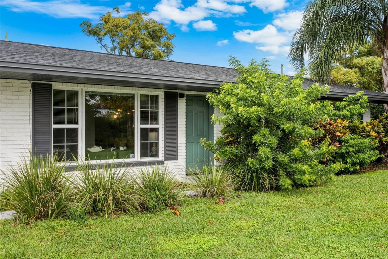 412 Deville Drive E, Largo, FL 33771 Photo