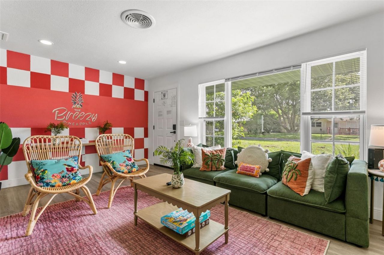 412 Deville Drive E, Largo, FL 33771 Photo