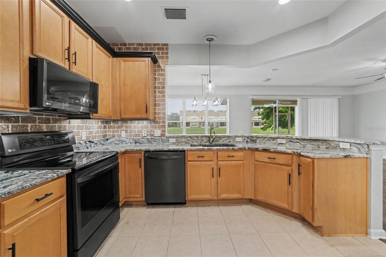 4635 Pond Ridge Drive , Riverview, FL 33578 Photo