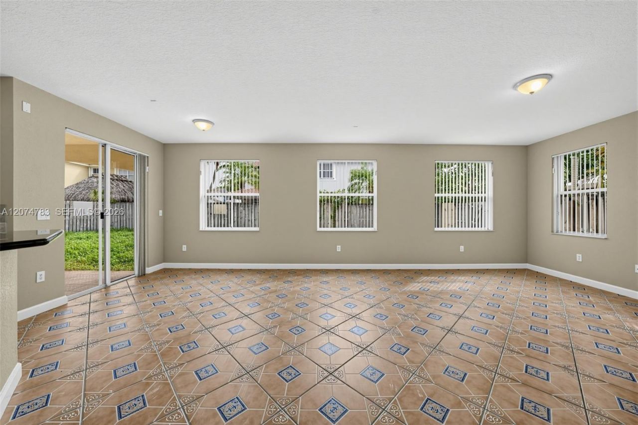 12141 SW 122nd Path, Miami, FL 33186 Photo