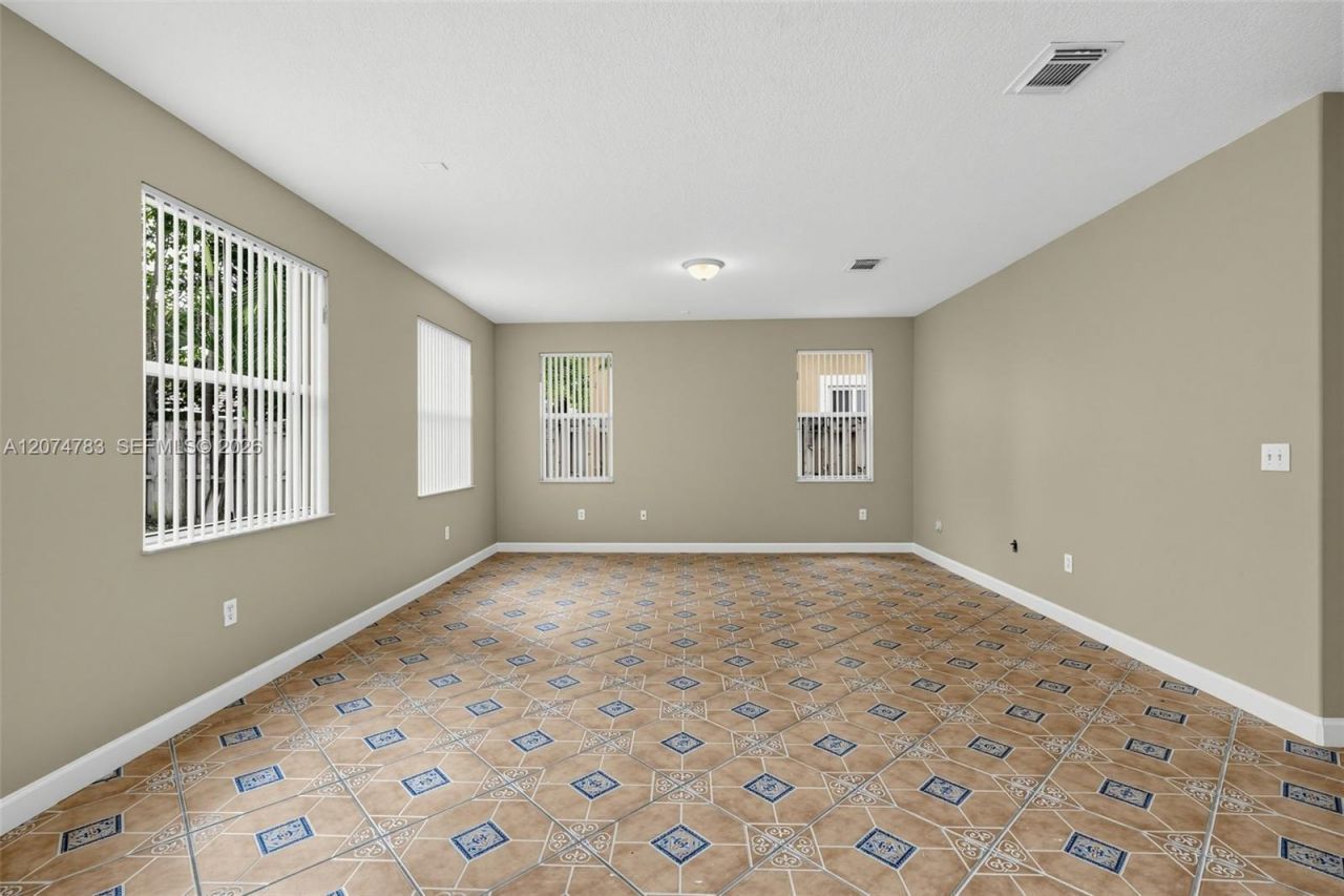 12141 SW 122nd Path, Miami, FL 33186 Photo