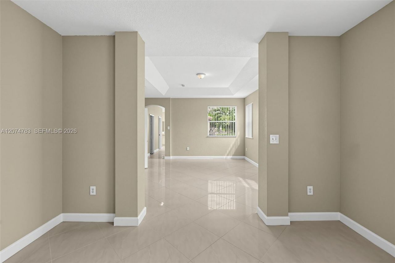 12141 SW 122nd Path, Miami, FL 33186 Photo