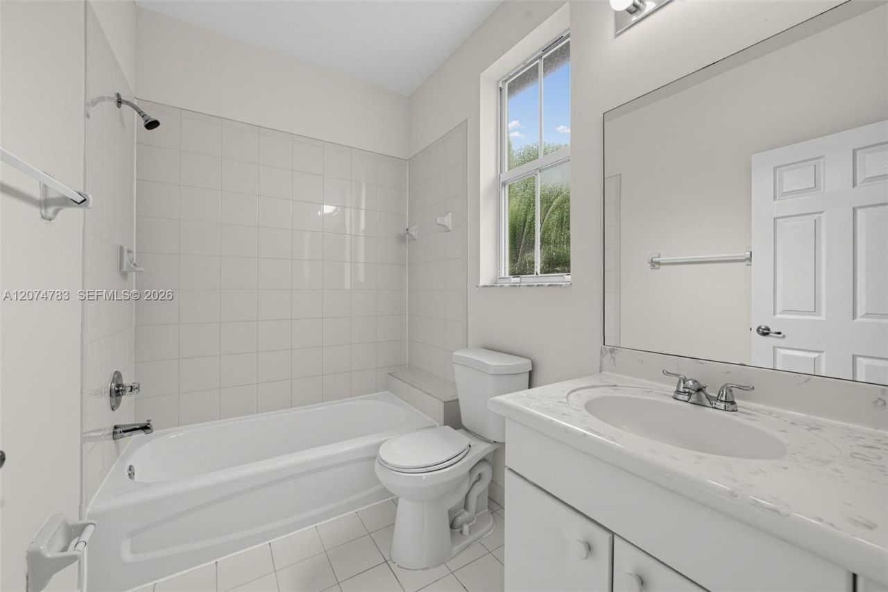 12141 SW 122nd Path, Miami, FL 33186 Photo