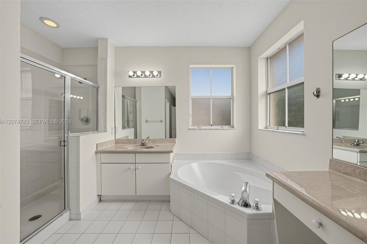 12141 SW 122nd Path, Miami, FL 33186 Photo