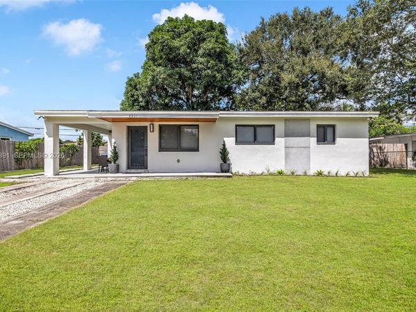 2851 NW 174th St , Miami Gardens, FL 33056