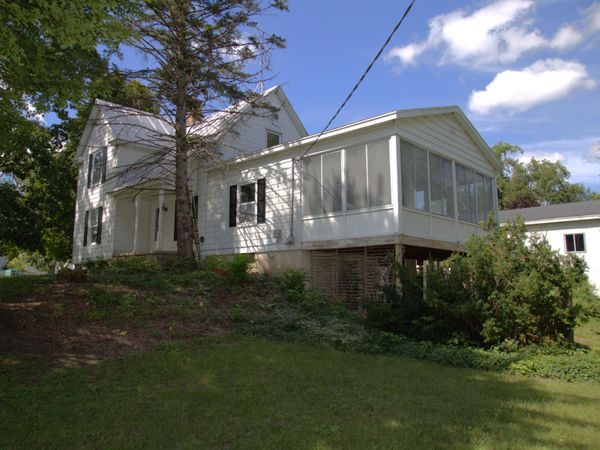 1197 144th Avenue, Wayland, MI 49348