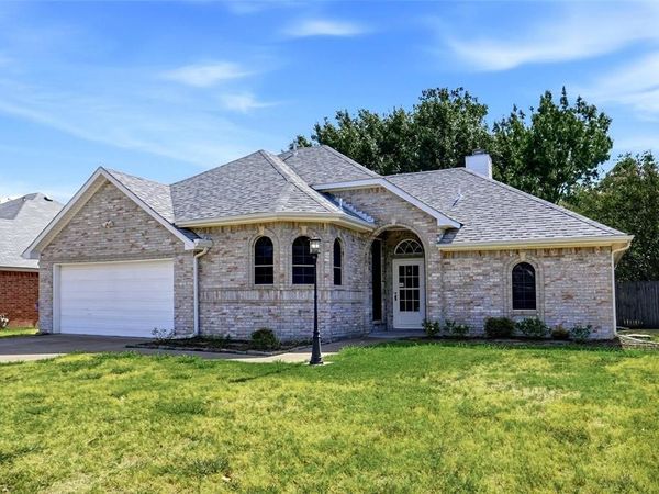 910 York Street, Forney, TX 75126