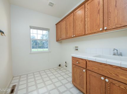 237 Laura Springs Circle, Gardnerville, NV 89460 Photo