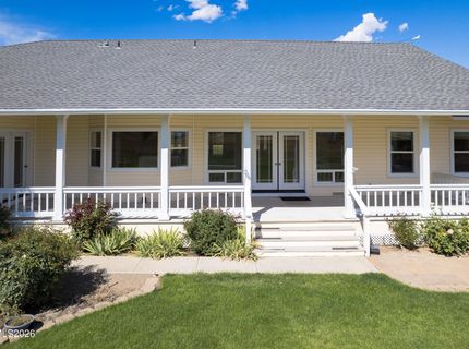 237 Laura Springs Circle, Gardnerville, NV 89460 Photo
