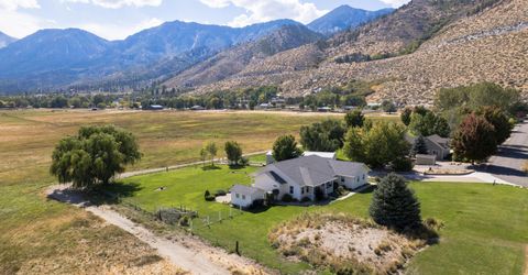 237 Laura Springs Circle, Gardnerville, NV 89460 Photo