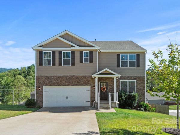 166 Amblers Knoll Road, Weaverville, NC 28787